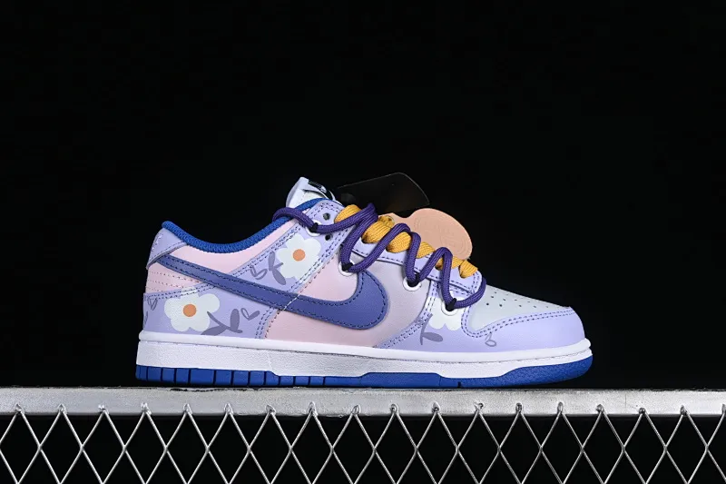 All categories Nk SB Dunk series Nk SB Dunk Low low-top sneakers Nk Dunk Low white blue red Doraemon Doraemon SB strap low-top casual sneakers CW1590-104
